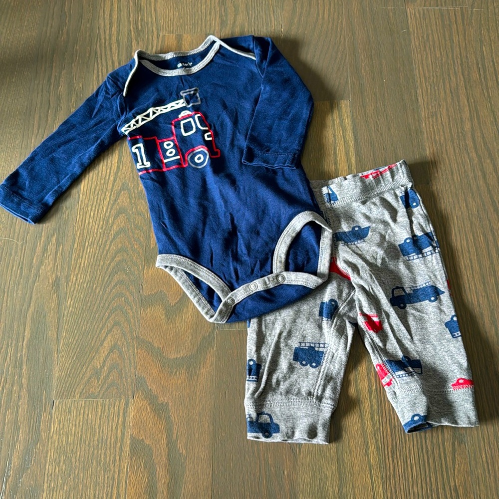 Carter’s Baby Firetruck 2-Piece Set 6M Bodysuit Pants